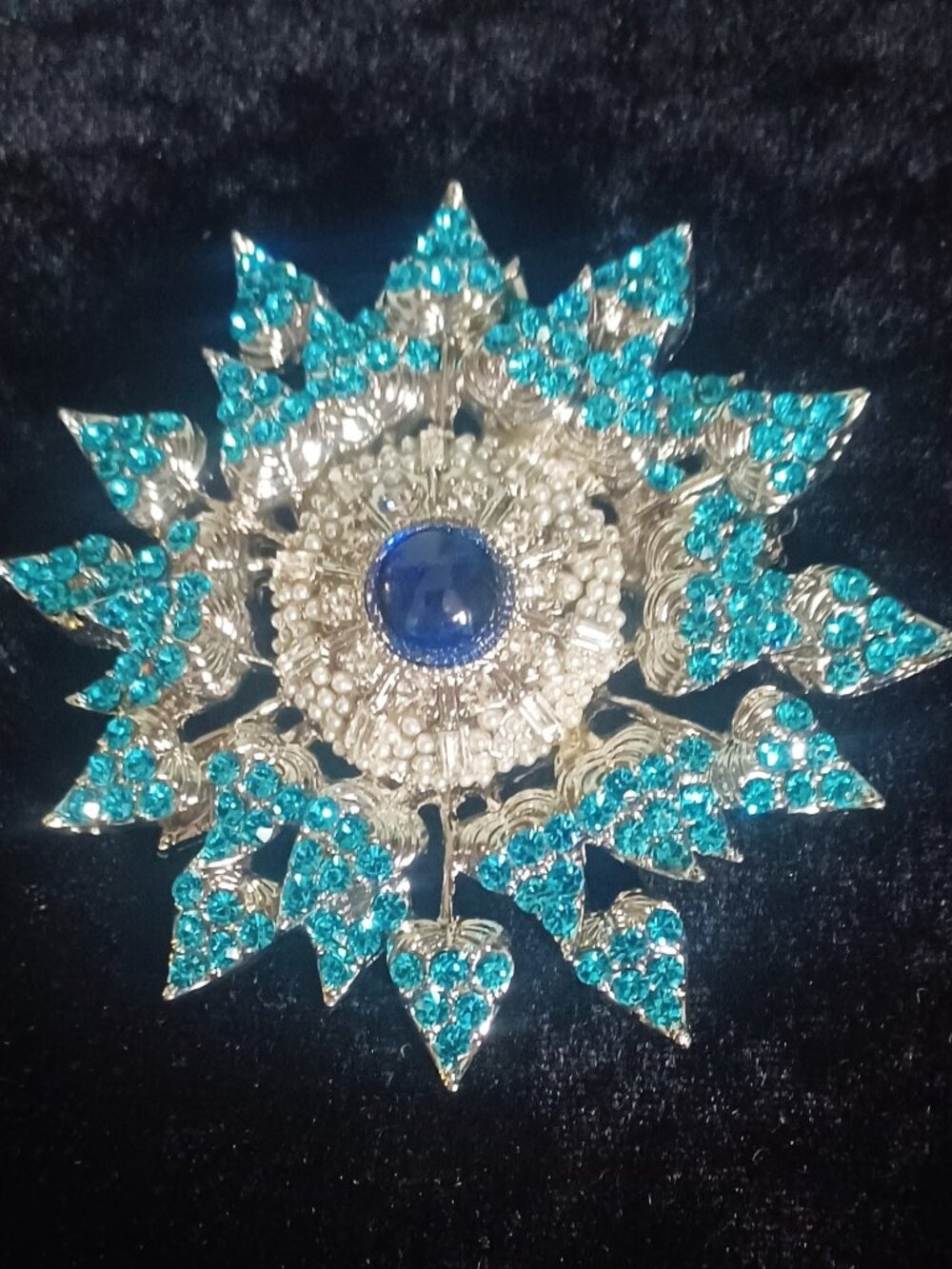 Lovely Blue & Clear Rhinestone Brooch